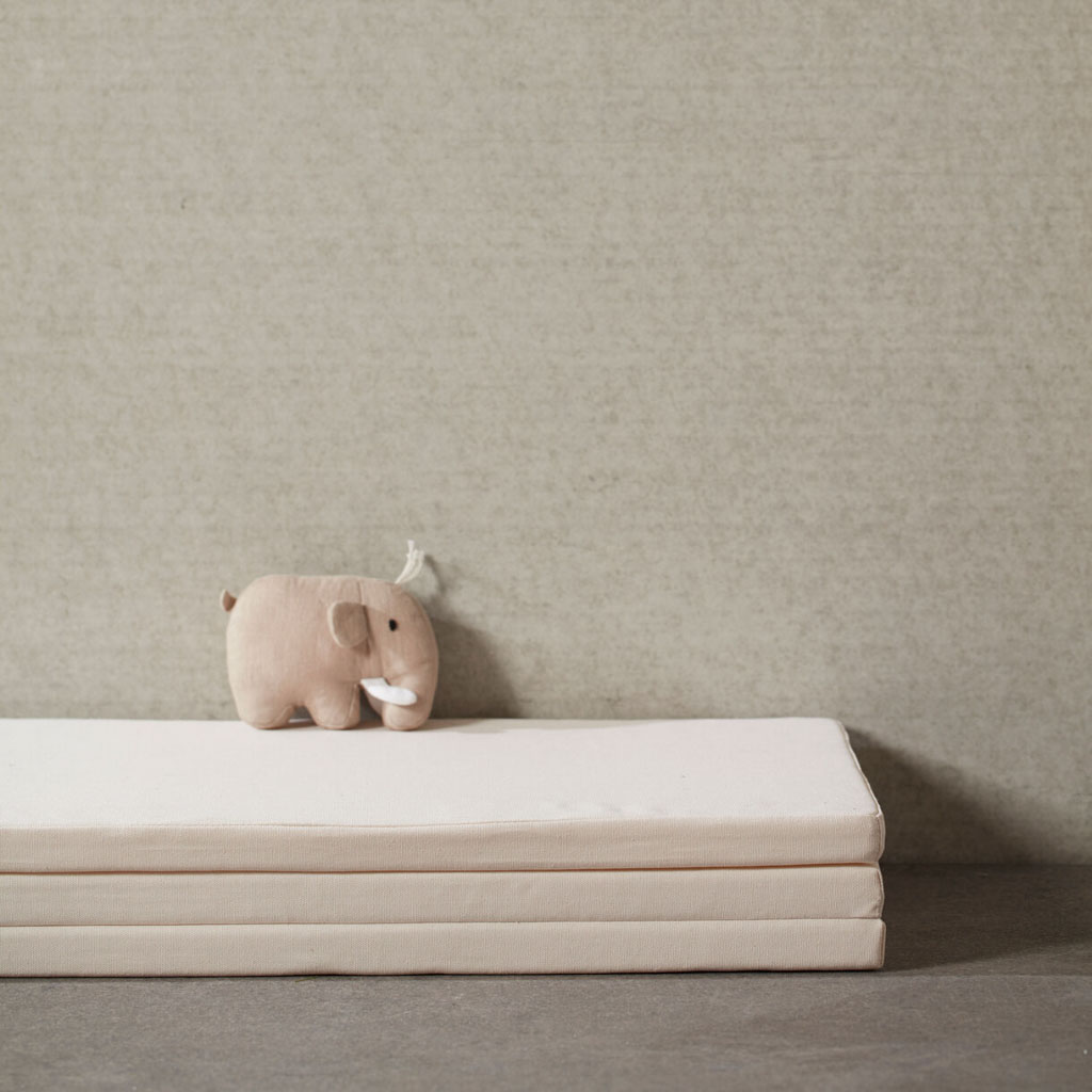 Kid's Concept opvouwbare speelmat 75x105x5 - creme wit - Afbeelding 2