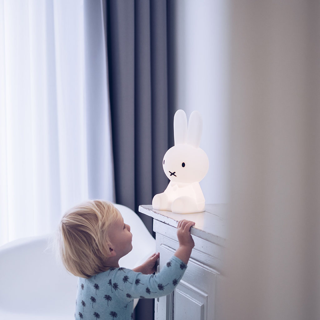 Mr Maria First Light Nijntje – Nachtlamp 30 cm - Afbeelding 6