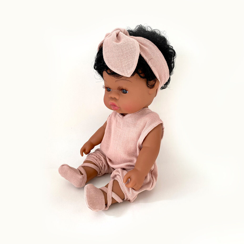 Mrs Ertha babypop met kort haar donkere krullen - 35 cm