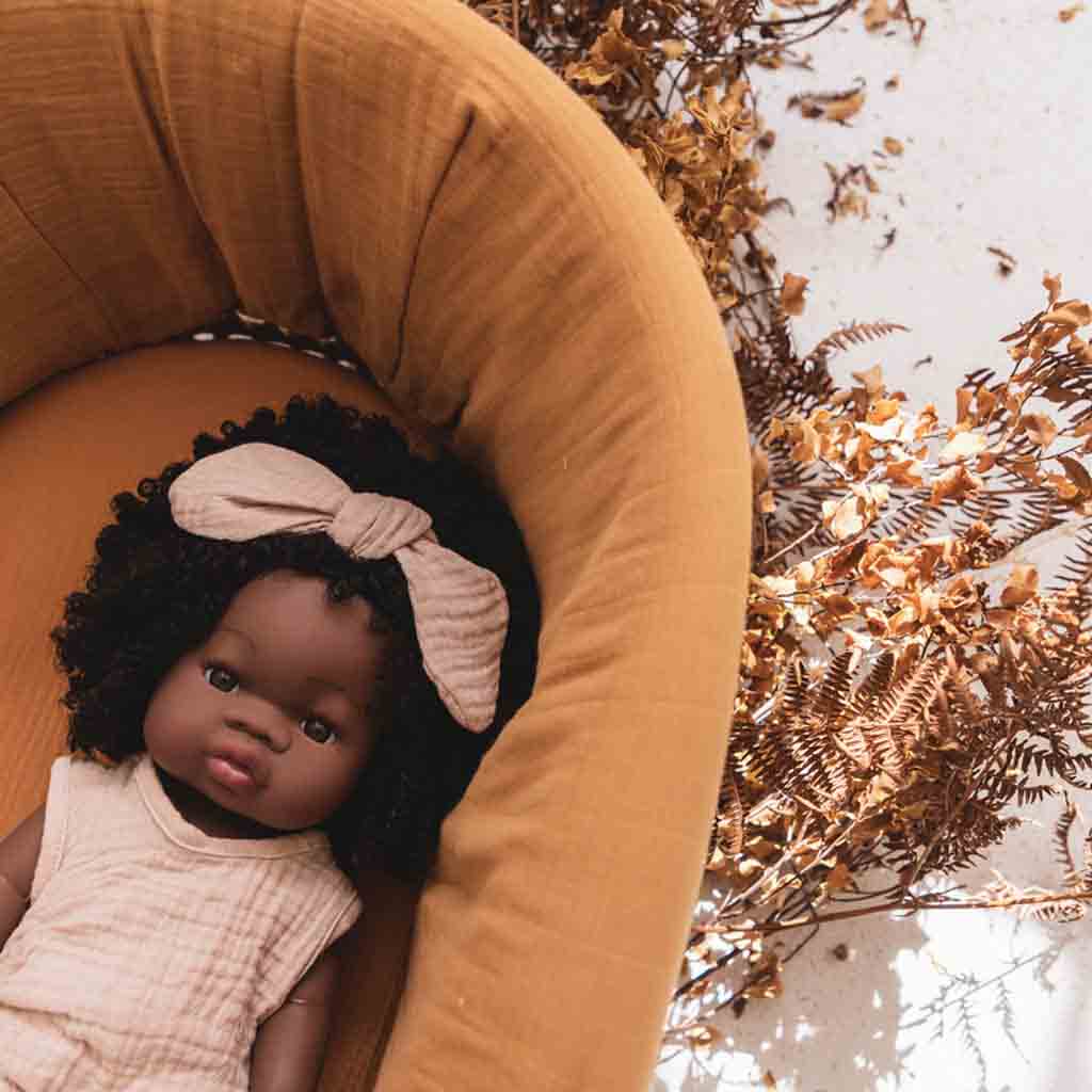 Mrs Ertha babypop met lang haar donkere krullen - 35 cm - Afbeelding 8