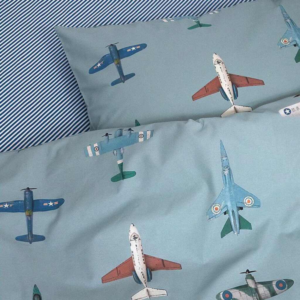 Studio Ditte kinderdekbedovertrek vliegtuigen 140x200/70x60 - blauw - Afbeelding 2