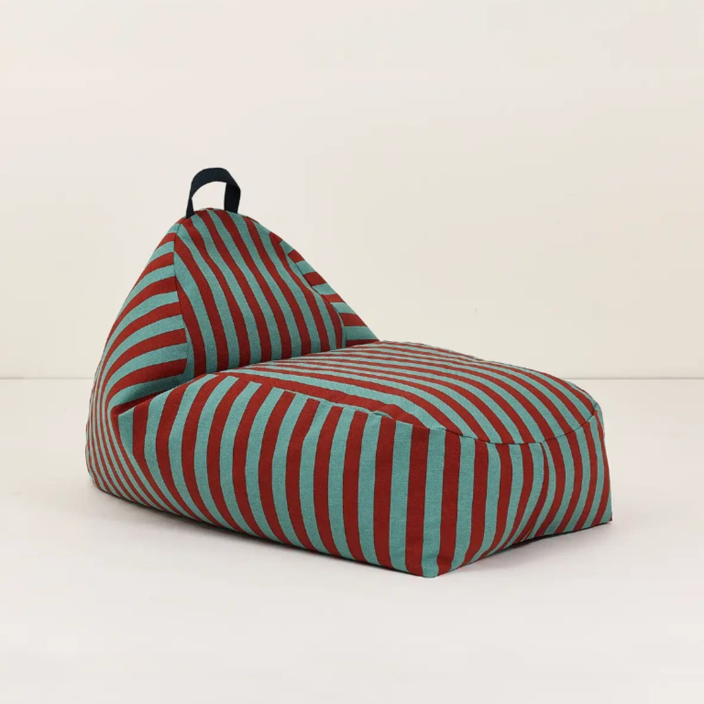 Zitzak Long Beanbag red teal green Stripes van Nobodinoz