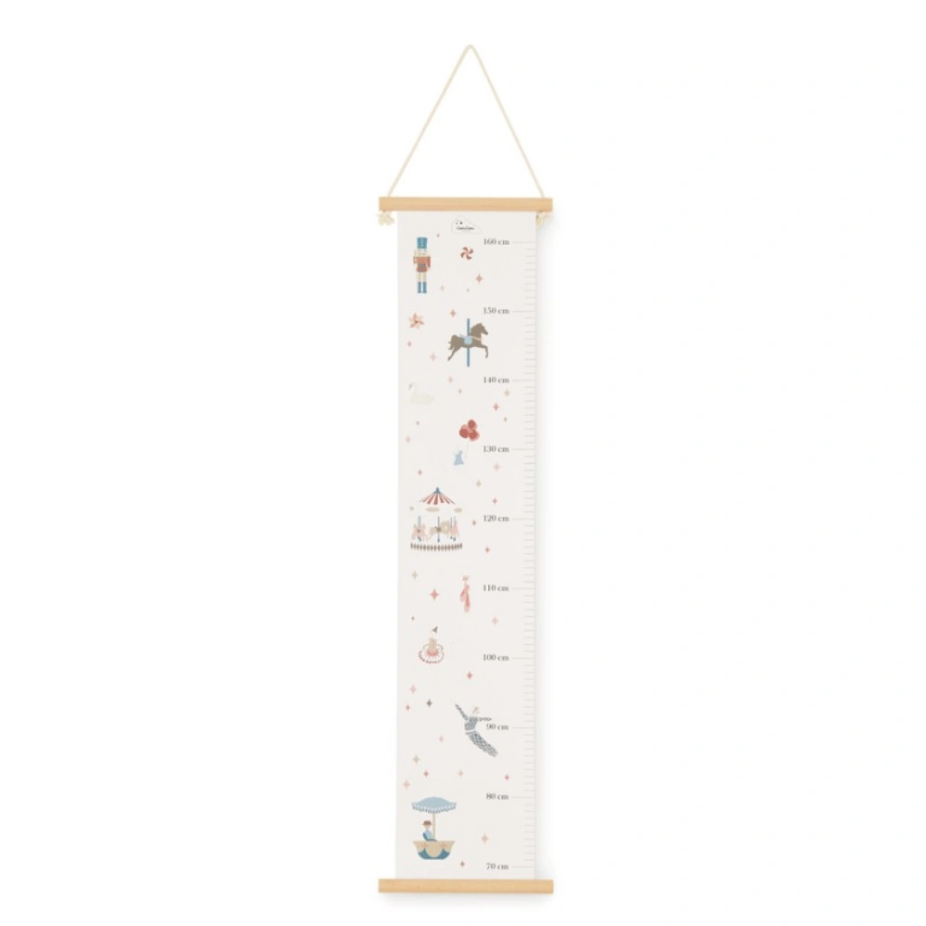 Cam Cam Copenhagen groeimeter Vintage Toys voor babykamer met zachte Scandinavische print